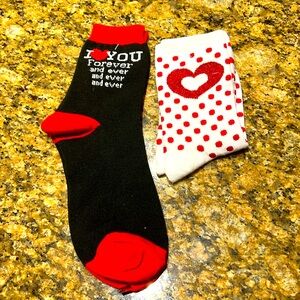 NEW 2 Pairs of Valentine Socks